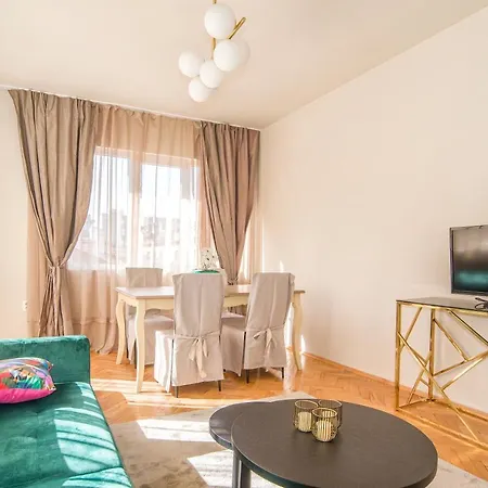 Stylish Gem Next To Vassil Levski Monument شقة